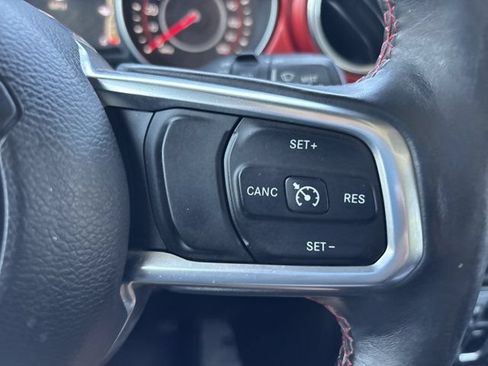Used 2018 Jeep Wrangler Unlimited Rubicon w/ Dual Top Group AWD/4WD image 30