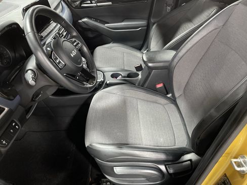 Used 2022 Kia Seltos S image 8