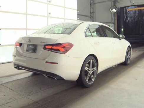 Used 2019 Mercedes-Benz A 220 4MATIC image 3