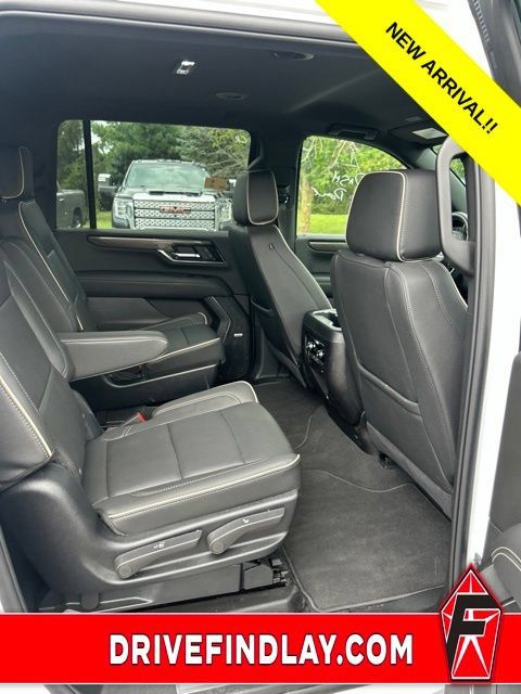 Used 2025 GMC Yukon XL Elevation AWD/4WD image 7