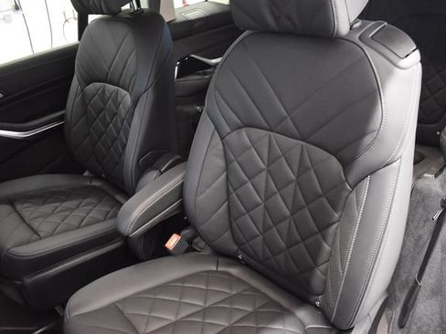 Used 2024 BMW X7 xDrive40i AWD/4WD image 7