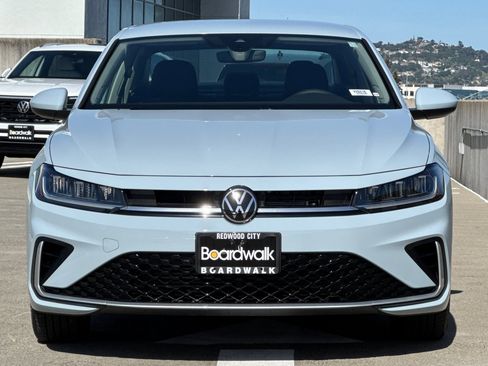 New 2025 Volkswagen Jetta SE image 6
