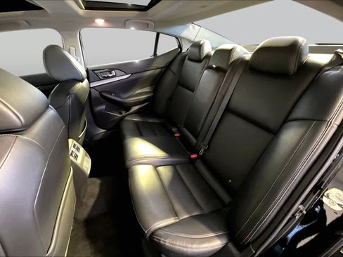 Used 2018 Nissan Maxima 3.5 SL FWD image 21