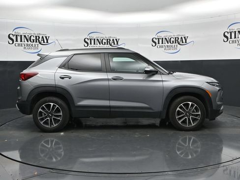 Used 2025 Chevrolet TrailBlazer LT FWD image 8