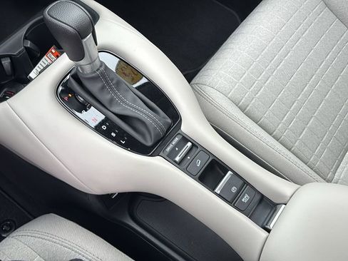 Used 2025 Honda HR-V LX image 21