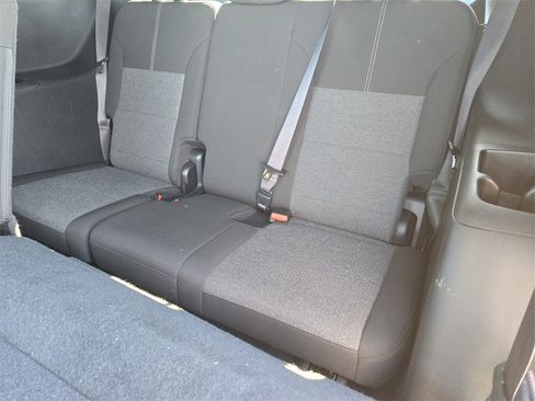 Used 2025 GMC Acadia Elevation image 21