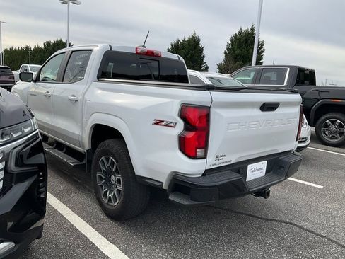 Used 2024 Chevrolet Colorado Z71 w/ Z71 Convenience Package 2 image 4