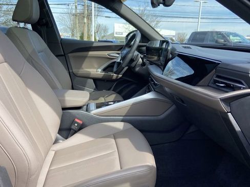 Used 2025 Audi Q5 Premium w/ Convenience Package AWD/4WD image 26