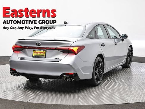 Used 2021 Toyota Avalon XSE FWD image 5