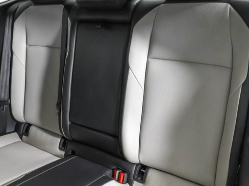 Used 2020 Volkswagen Jetta R-Line w/ R-Line Cold Weather Package image 39