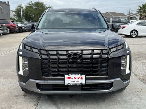 Used 2024 Hyundai Palisade Limited FWD image 3