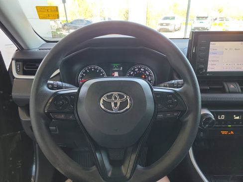 Used 2021 Toyota RAV4 XLE image 16