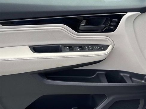 New 2026 Honda Odyssey Touring image 8