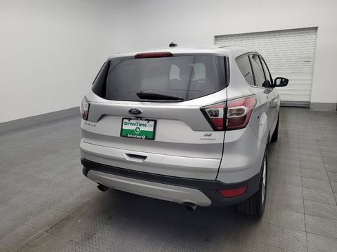 Used 2017 Ford Escape SE image 7