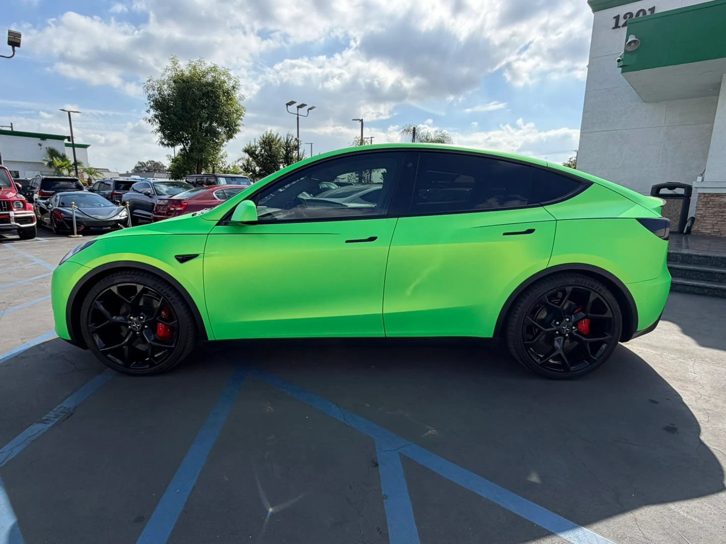 Used 2022 Tesla Model Y Performance AWD/4WD image 6