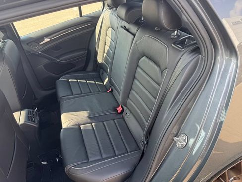 Used 2019 Volkswagen Golf R 4-Door AWD/4WD image 9