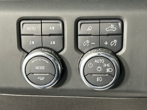 Used 2024 GMC Sierra 3500 Denali Ultimate image 30