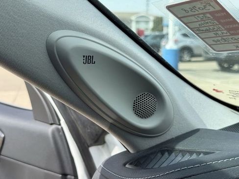 Used 2021 Toyota Highlander Limited image 28