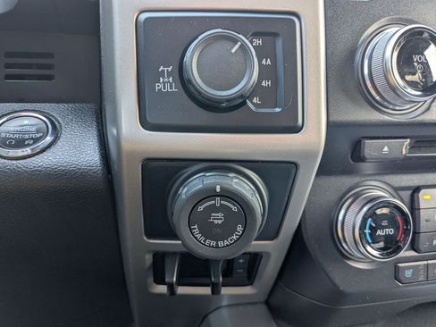 Used 2017 Ford F150 Lariat w/ Equipment Group 502A Luxury image 28