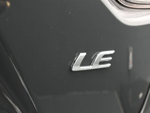 Used 2025 Toyota Corolla LE FWD image 30