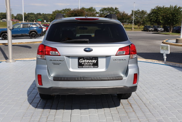 Used 2014 Subaru Outback 2.5i Premium AWD/4WD image 4