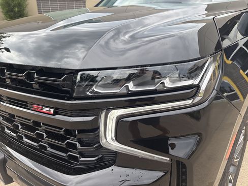 Used 2023 Chevrolet Suburban Z71 w/ Luxury Package AWD/4WD image 6