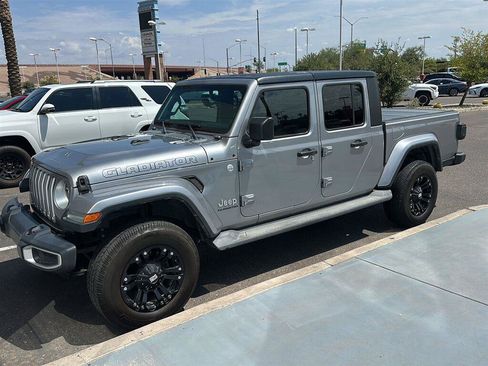 Used 2020 Jeep Gladiator Overland AWD/4WD image 2