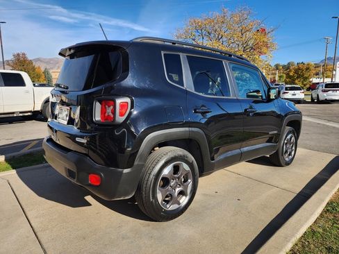 Used 2016 Jeep Renegade Latitude image 5