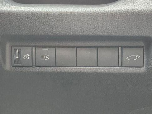 Used 2022 Toyota RAV4 XLE w/ Convenience Package image 21