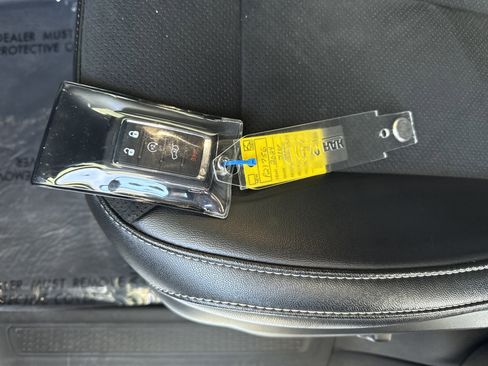 Used 2024 Jeep Grand Cherokee Altitude image 33