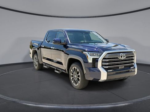 Used 2026 Toyota Tundra Limited AWD/4WD image 12