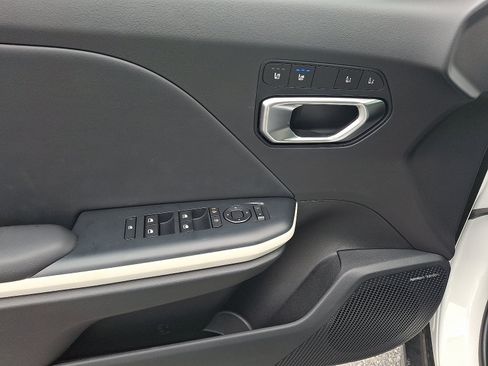 New 2025 Kia K4 GT-Line Turbo FWD image 8