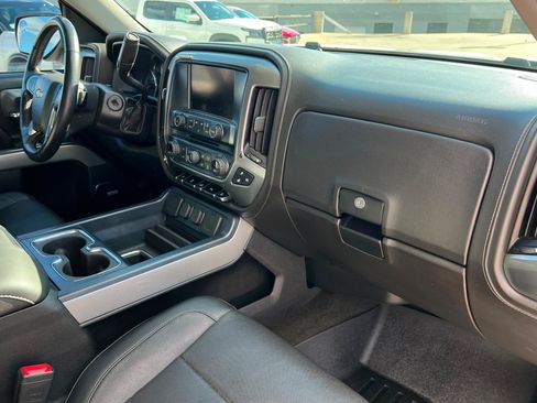 Used 2018 Chevrolet Silverado 1500 LTZ Z71 w/ Redline Edition image 24
