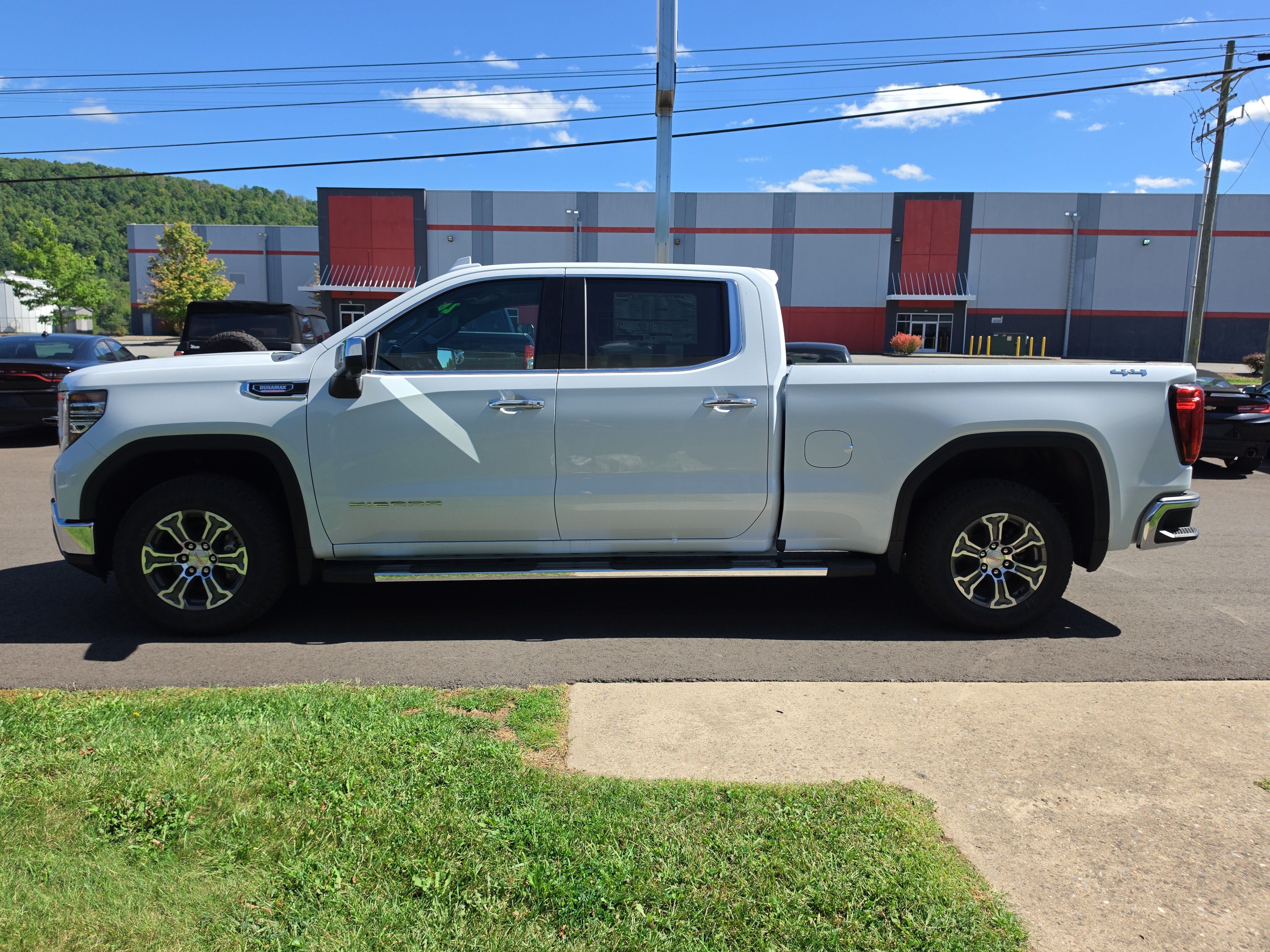 New 2026 GMC Sierra 1500 SLT w/ SLT Convenience Package AWD/4WD image 7