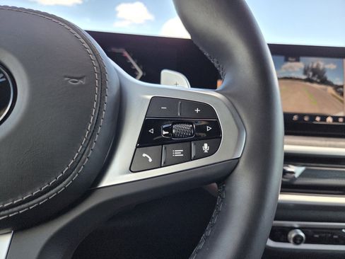 Used 2025 BMW X6 xDrive40i w/ Executive Package image 26