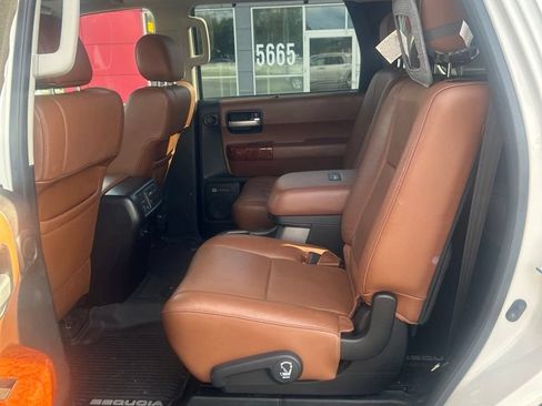 Used 2018 Toyota Sequoia Platinum AWD/4WD image 12