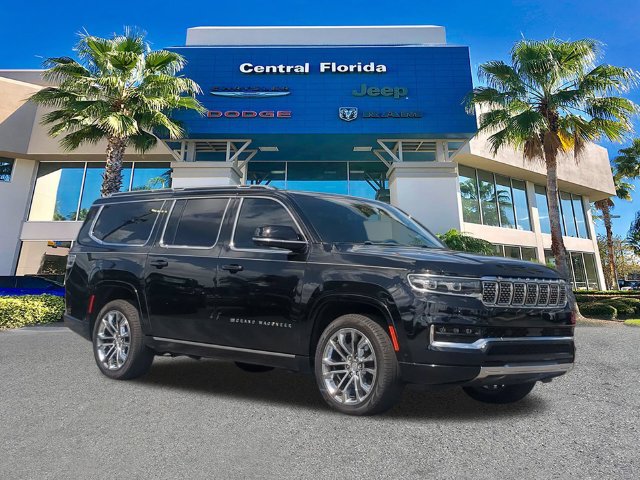 Used 2023 Jeep Grand Wagoneer L Series II AWD/4WD image 2
