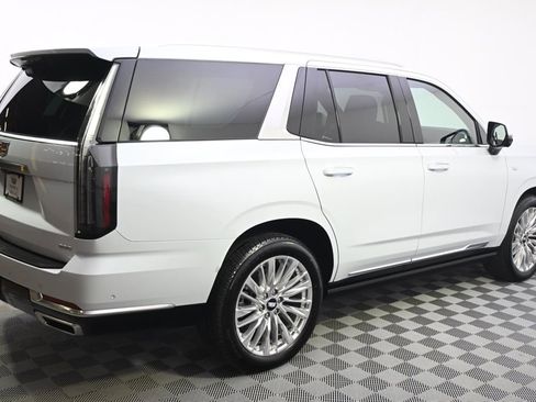 New 2026 Cadillac Escalade Luxury w/ Touring Package AWD/4WD image 7