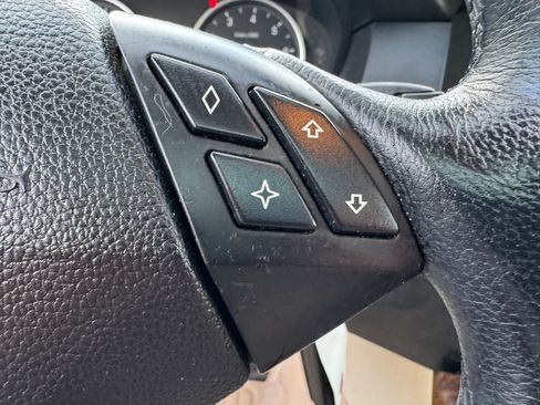 Used 2010 BMW 528i xDrive Sedan AWD/4WD image 17