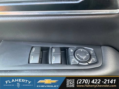Used 2025 GMC Yukon Elevation w/ Elevation Premium Package AWD/4WD image 21