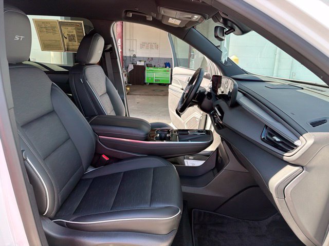 Certified 2026 Buick Enclave Sport Touring AWD/4WD image 28
