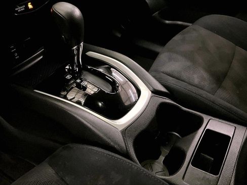 Used 2014 Nissan Rogue S image 17