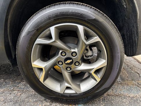 Used 2025 Chevrolet Trax LT w/ LT Convenience Package image 30