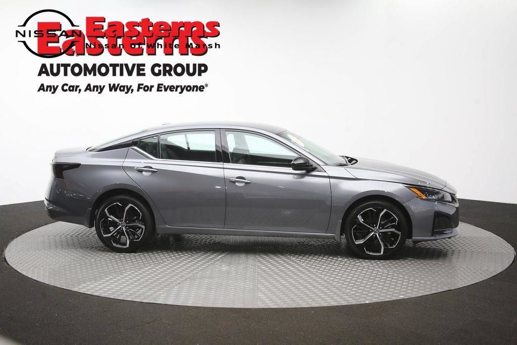 Used 2025 Nissan Altima 2.5 SR AWD/4WD image 46