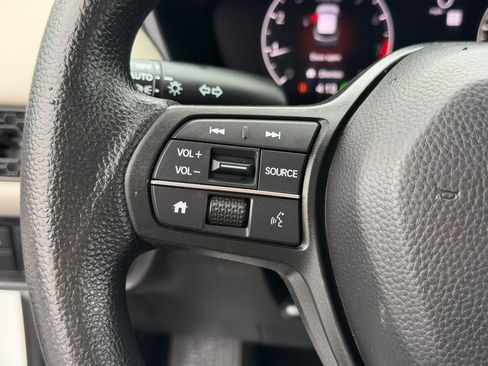 Used 2024 Honda HR-V LX image 13