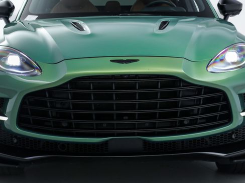 Used 2023 Aston Martin DBX 707 AWD/4WD image 9