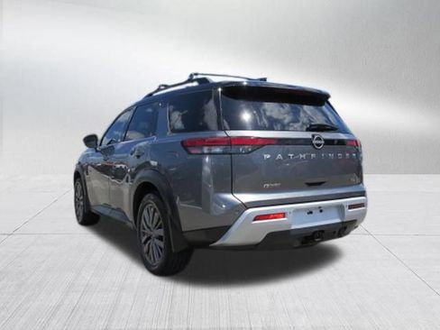 Used 2022 Nissan Pathfinder SL w/ SL Premium Package FWD image 9