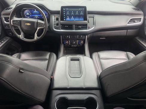 Used 2024 Chevrolet Suburban LT RWD image 11