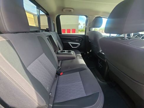 Used 2021 Nissan Titan SV w/ SV Convenience Package RWD image 26