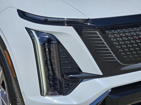New 2027 Cadillac Vistiq Sport AWD/4WD image 9